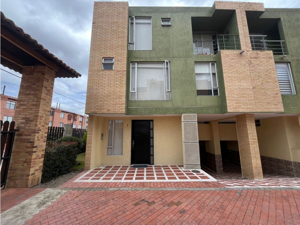 Casa en venta Cundinamarca Chía Chia 198 m2 Habitaciones 3 Baños 4 Garajes 3 Precio $530000000