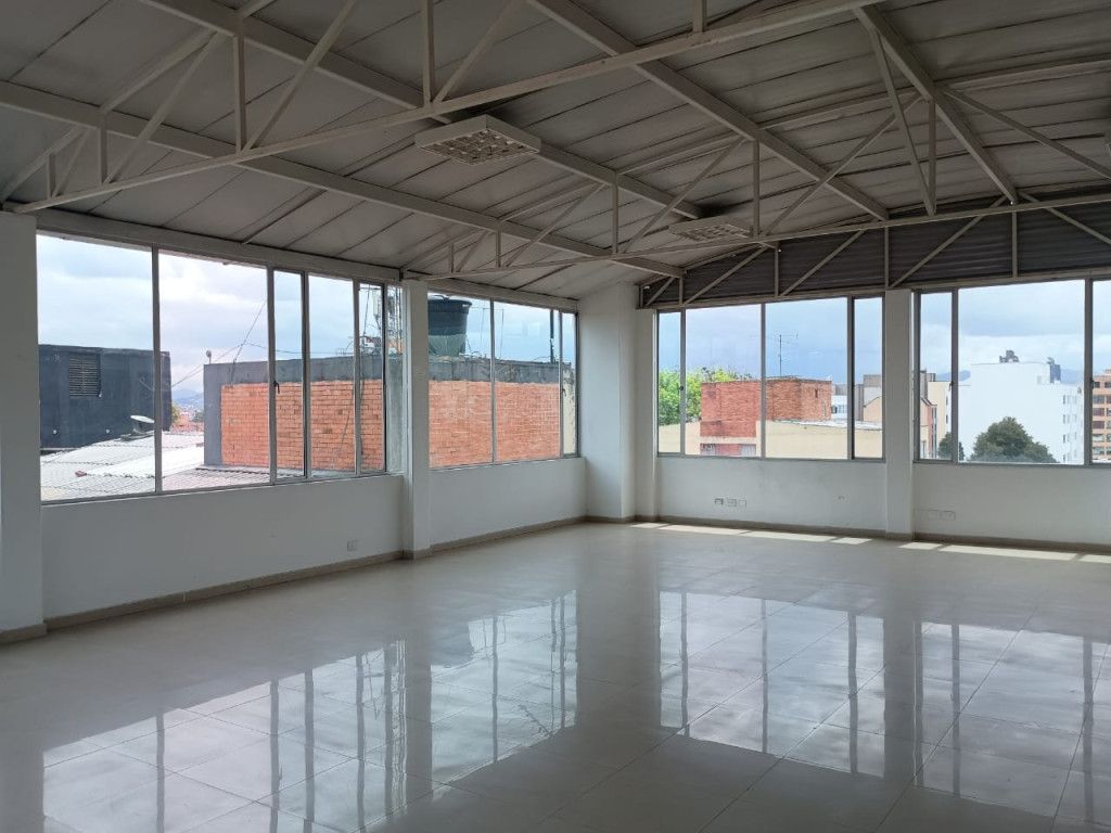 Oficina en arriendo Cundinamarca Bogotá Lago Gaitan 100 m2 Habitaciones 0 Baños 1 Garajes 1 Precio $5000000