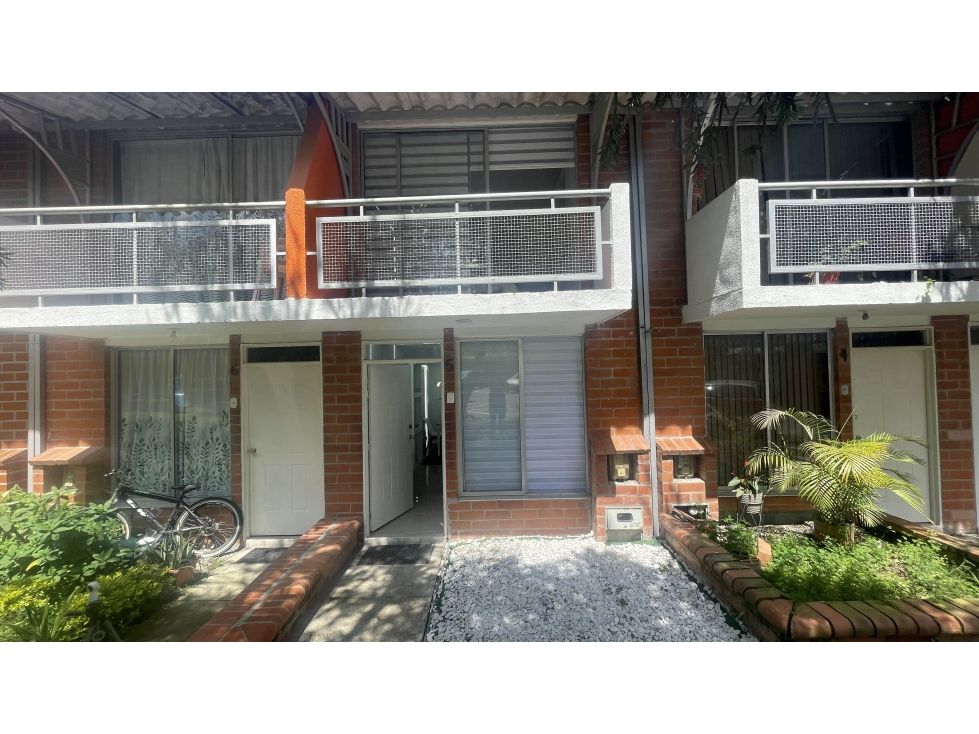 Casa en venta Risaralda Pereira Br Colores De La Villa 240 m2 Habitaciones 3 Baños 4 Garajes 1 Precio $380000000