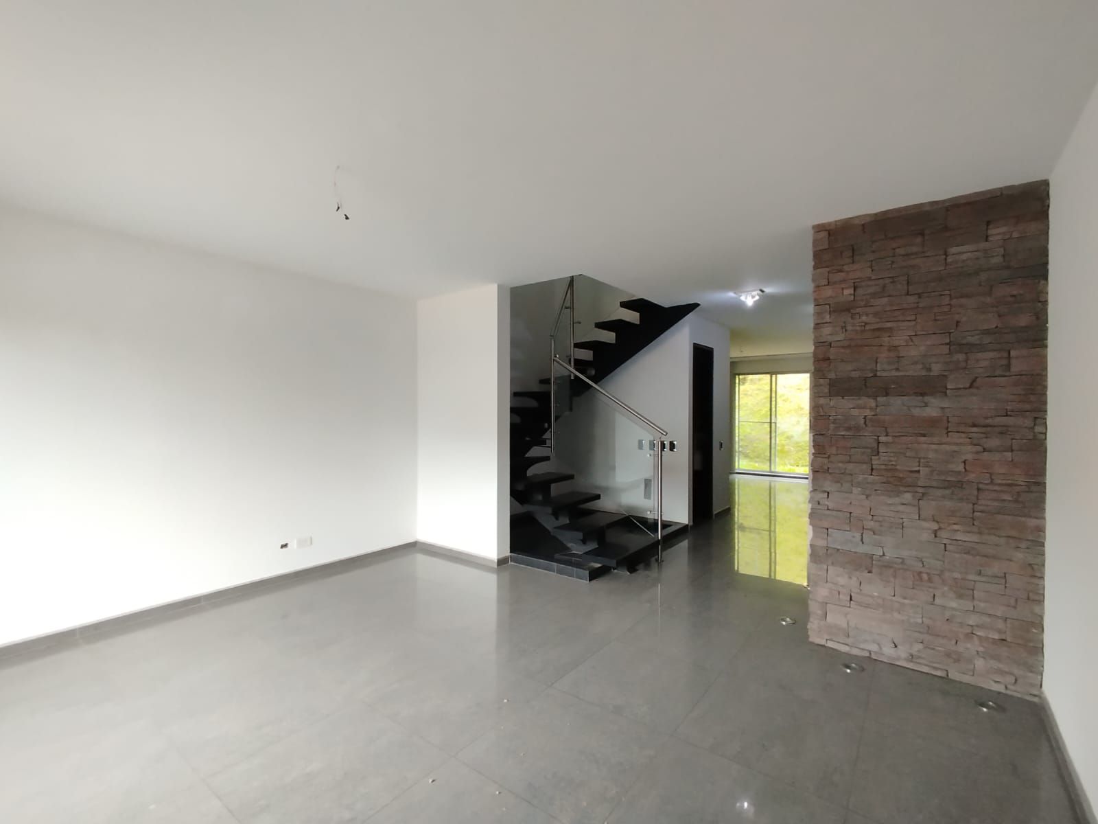 Casa en arriendo Risaralda Pereira Los Alamos 145 m2 Habitaciones 3 Baños 3 Garajes 2 Precio $3950000