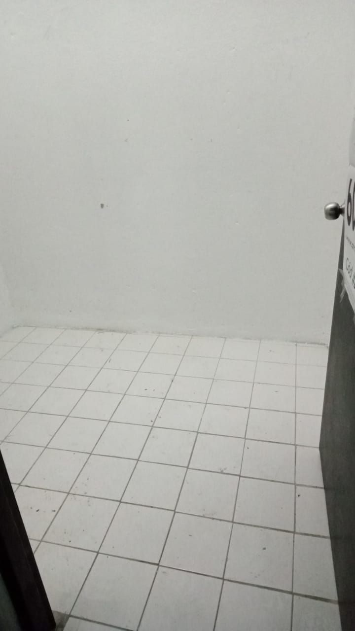 Bodega en arriendo o venta Antioquia Medellín La Candelaria 20 m2 Habitaciones 0 Baños 0 Garajes 0 Precio venta $28000000 Precio arriendo $300000