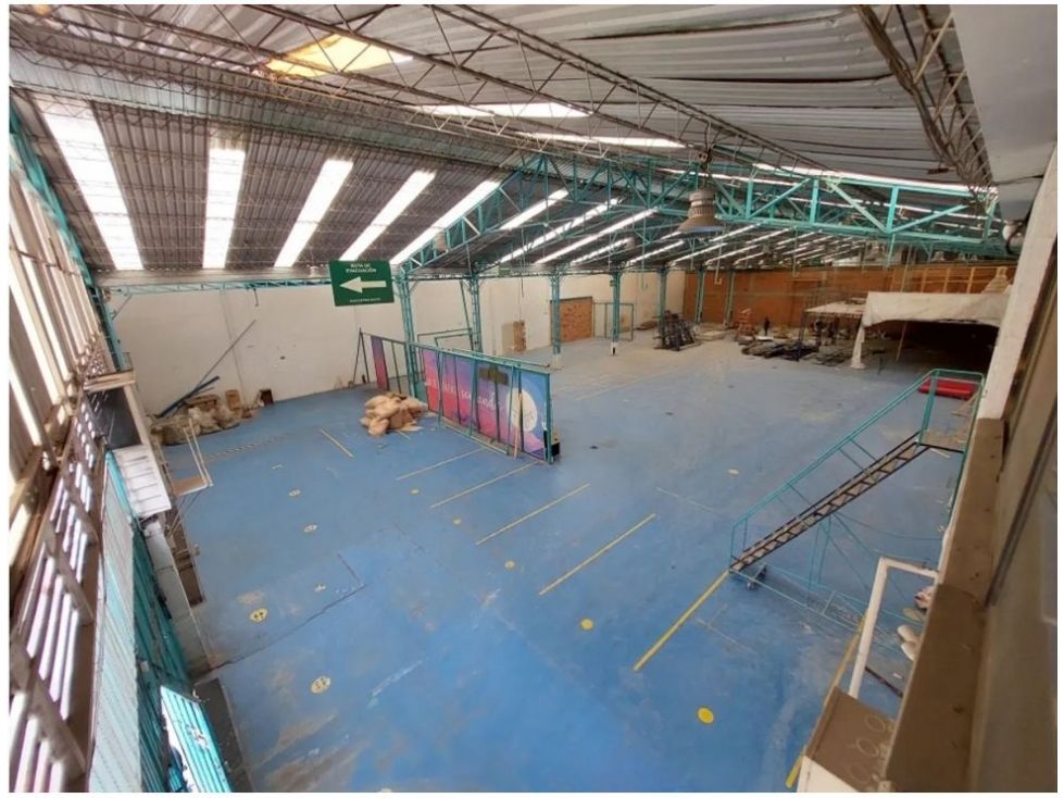 Bodega en arriendo Cundinamarca Bogotá Villa Gladis 1300 m2 Habitaciones 0 Baños 10 Garajes 0 Precio $35000000