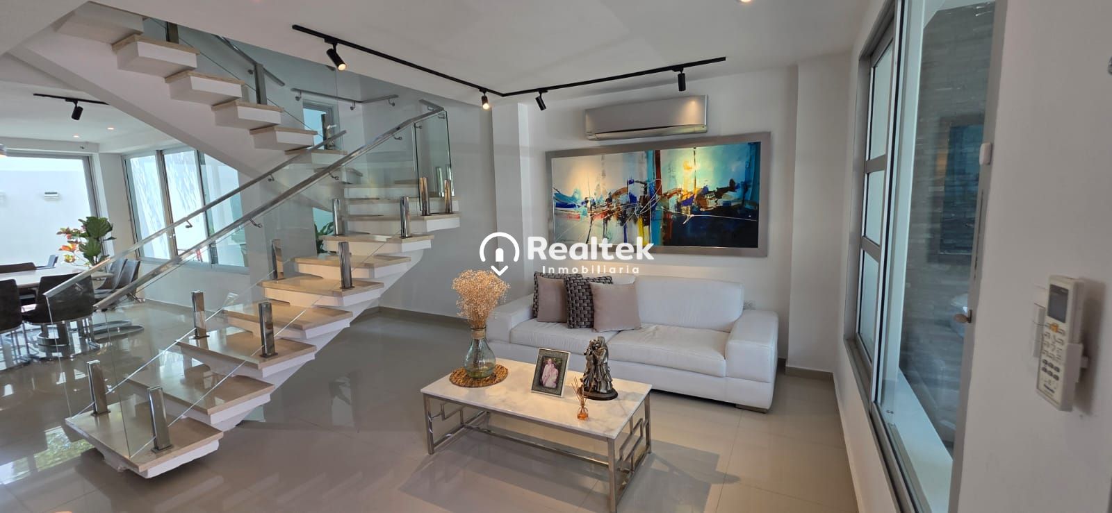 Casa en venta Atlántico Barranquilla Villa Celia 322 m2 Habitaciones 4 Baños 6 Garajes 2 Precio $1400000000