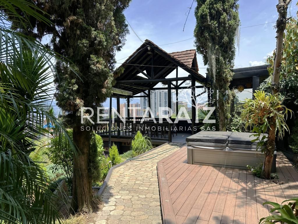 Casa en venta Antioquia Envigado El Chinguí 230 m2 Habitaciones 3 Baños 4 Garajes 3 Precio $1590000000