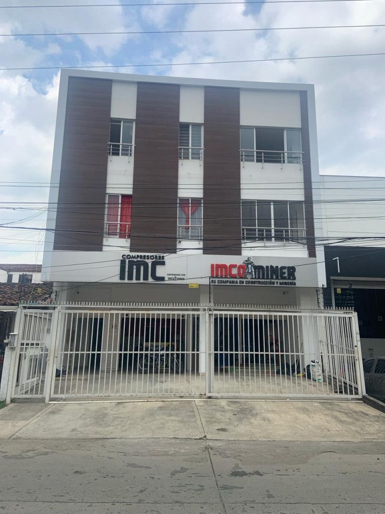 Local en arriendo Valle Del Cauca Cali Prados Del Norte 250 m2 Habitaciones 0 Baños 3 Garajes 2 Precio $6000000