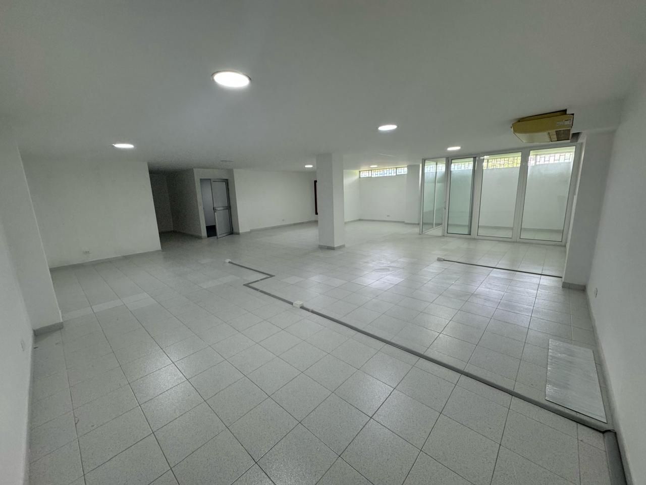 Oficina en arriendo Risaralda Pereira Los Alamos 120 m2 Habitaciones 0 Baños 1 Garajes 0 Precio $4050000