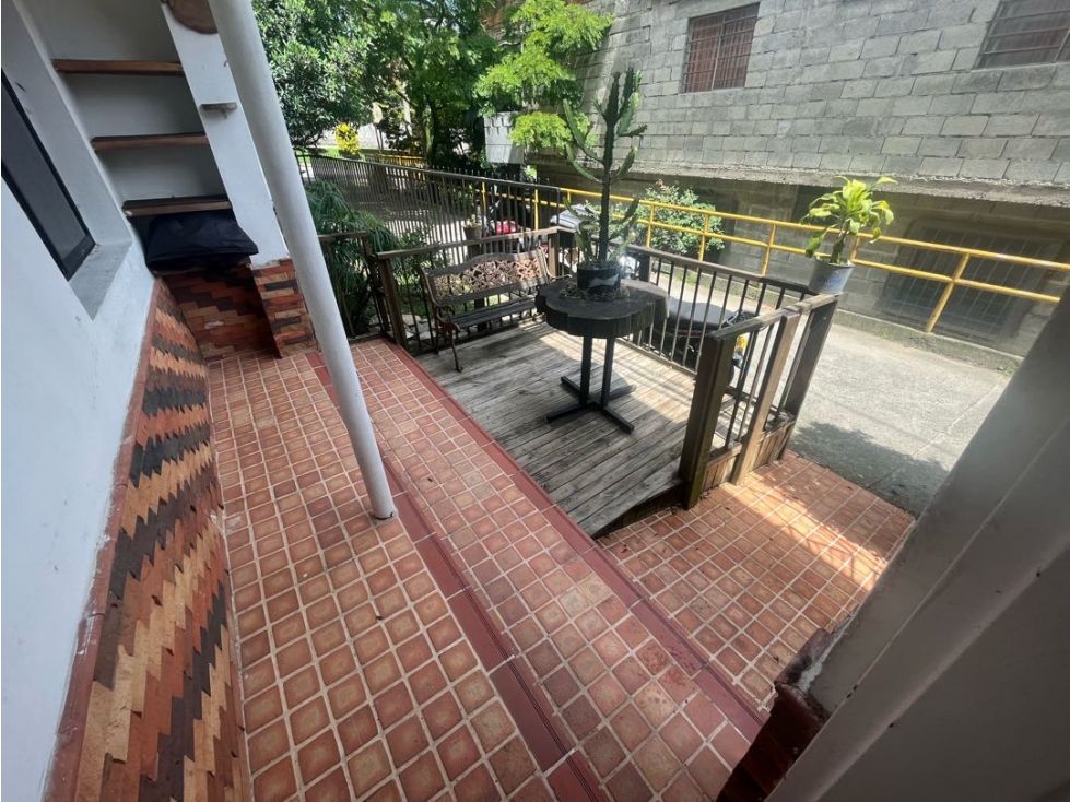 Local en arriendo Antioquia Medellín El Castillo 147 m2 Habitaciones 0 Baños 1 Garajes 0 Precio $6000000