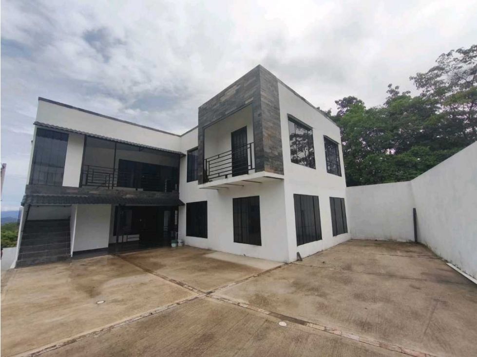Casa en venta Cundinamarca La Mesa La Mesa 350 m2 Habitaciones 12 Baños 6 Garajes 6 Precio $900000000