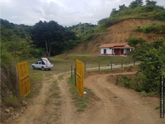 Finca en venta Antioquia Sopetrán Sopetran 3000 m2 Habitaciones 3 Baños 2 Garajes 4 Precio $250000000