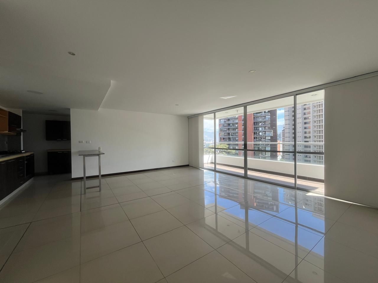 Apartamento en arriendo Antioquia Medellín El Salvador 115 m2 Habitaciones 3 Baños 3 Garajes 2 Precio $5800000