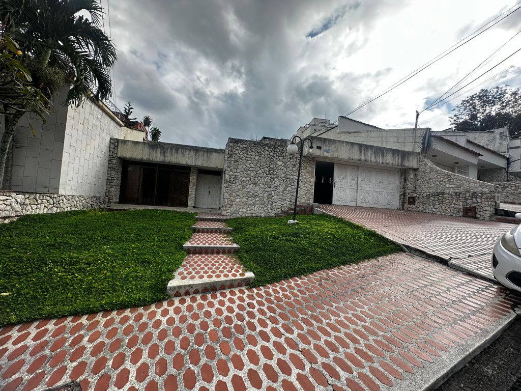 Casa en venta Valle Del Cauca Cali San Fernando Viejo 420 m2 Habitaciones 5 Baños 5 Garajes 4 Precio $2800000000