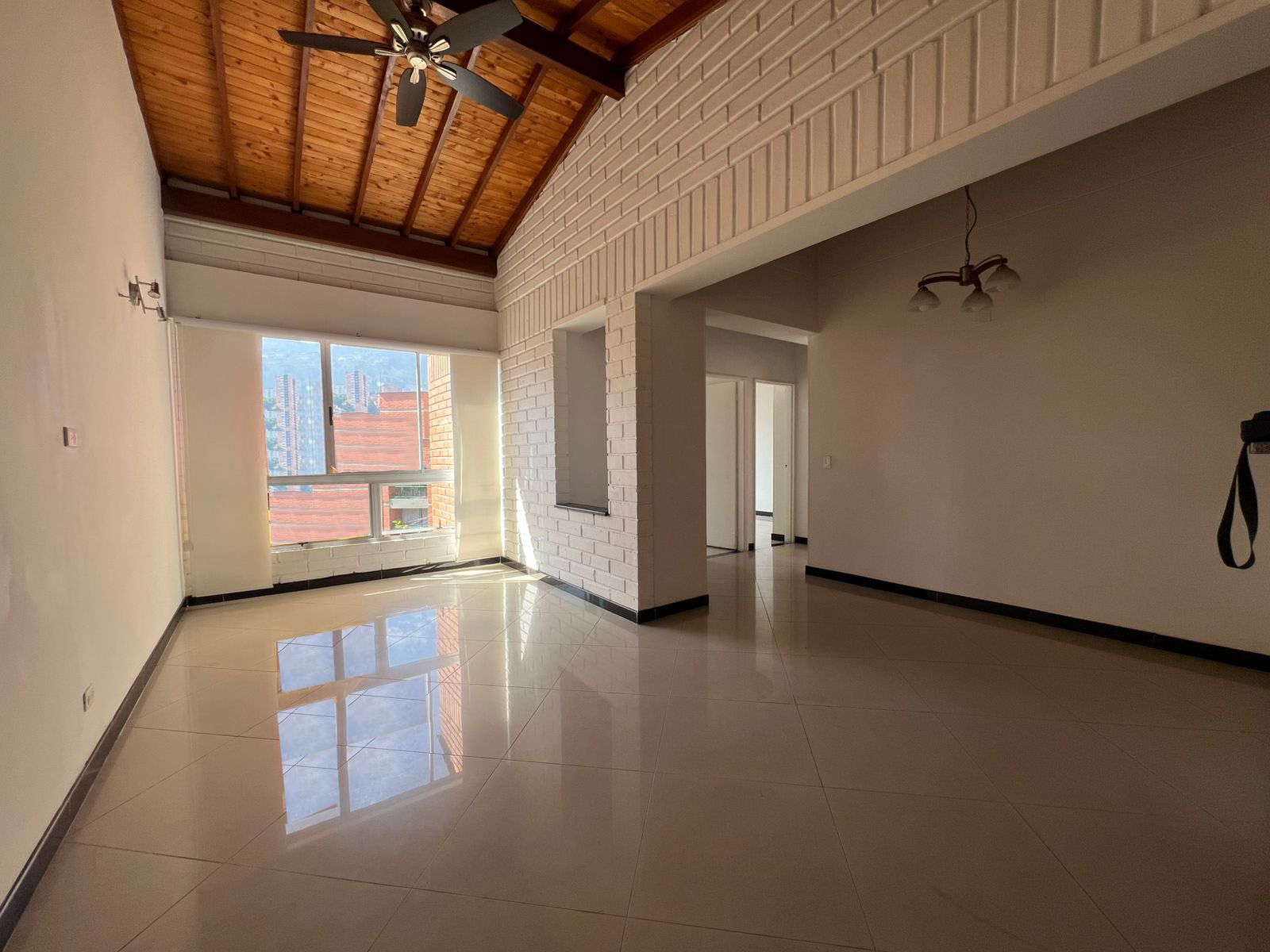 Apartamento en arriendo Antioquia Envigado La Orquídea 85 m2 Habitaciones 3 Baños 2 Garajes 1 Precio $3100000