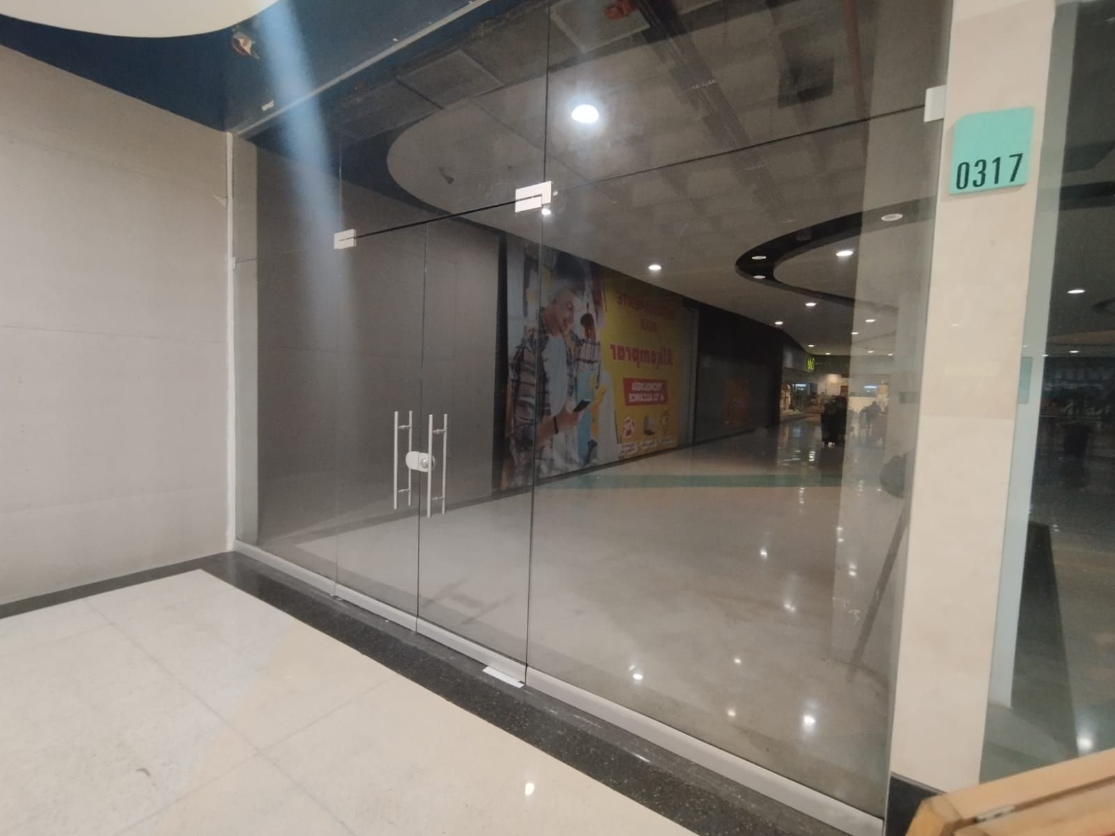 Local en arriendo Antioquia Medellín Urbanizacion Loyola 144 m2 Habitaciones 0 Baños 1 Garajes 0 Precio $21740000