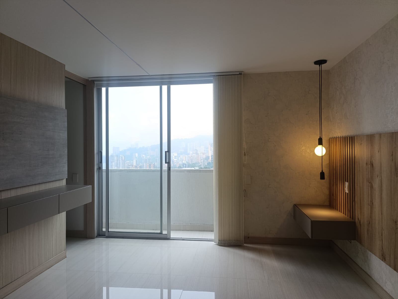 Apartamento en arriendo Antioquia Medellín Los Naranjos 120 m2 Habitaciones 3 Baños 3 Garajes 2 Precio $7700000