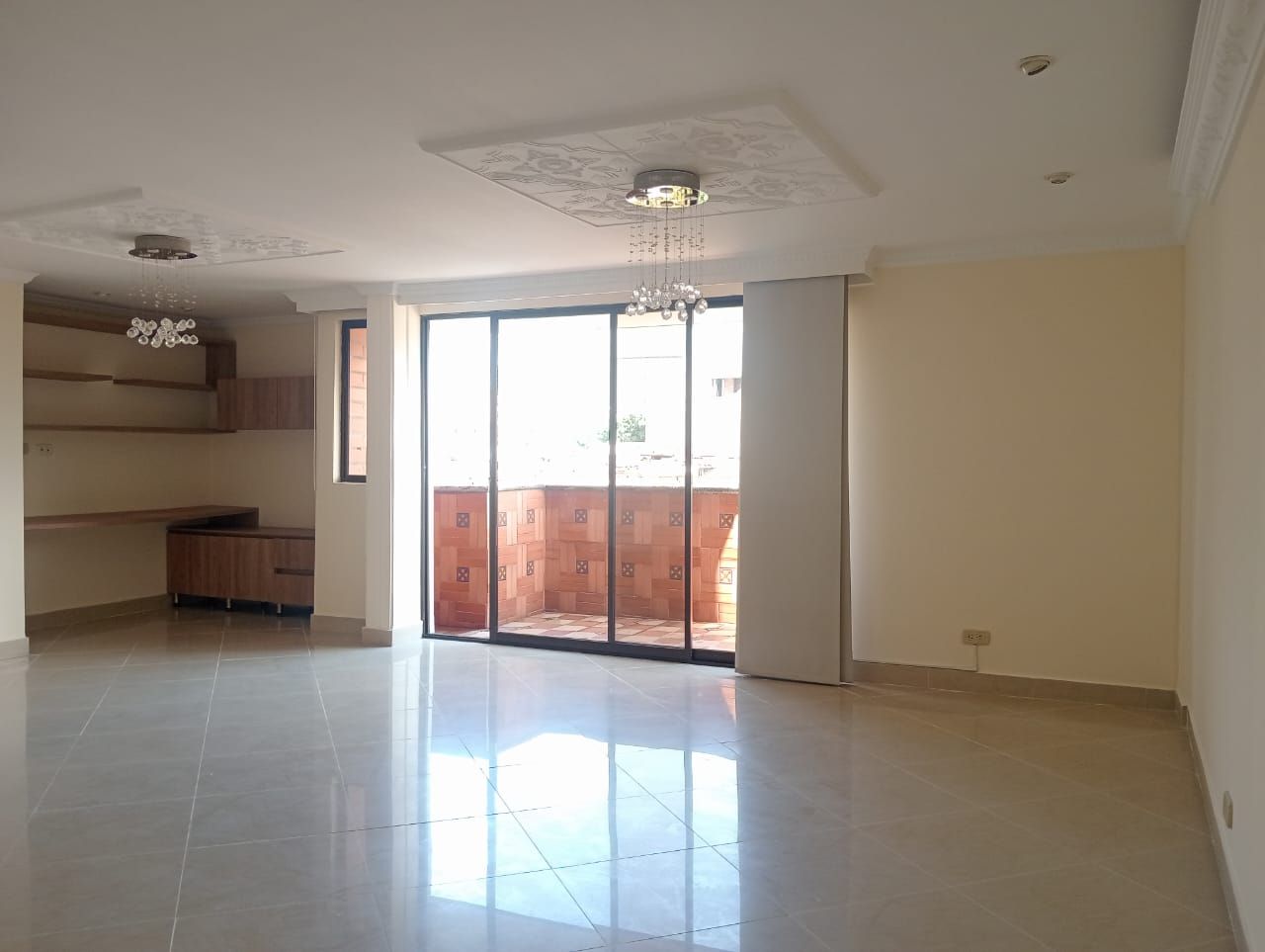 Apartamento en arriendo Antioquia Medellín Florida Nueva 130 m2 Habitaciones 3 Baños 3 Garajes 1 Precio $3400000