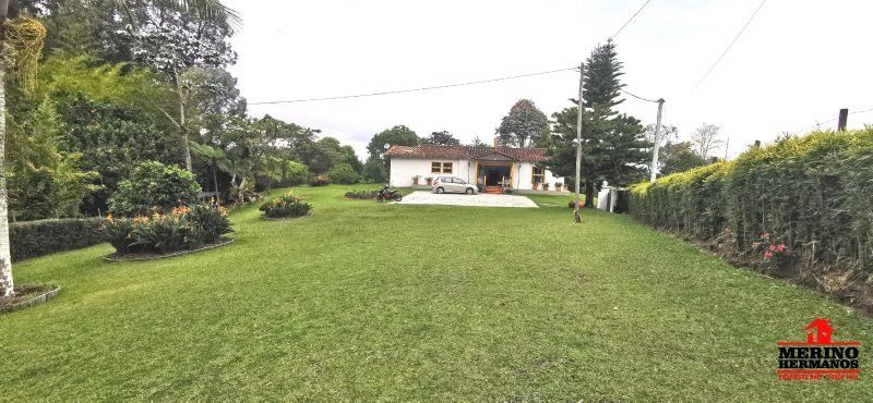 Finca en venta Antioquia Rionegro Centro 235 m2 Habitaciones 3 Baños 3 Garajes 8 Precio $1150000000