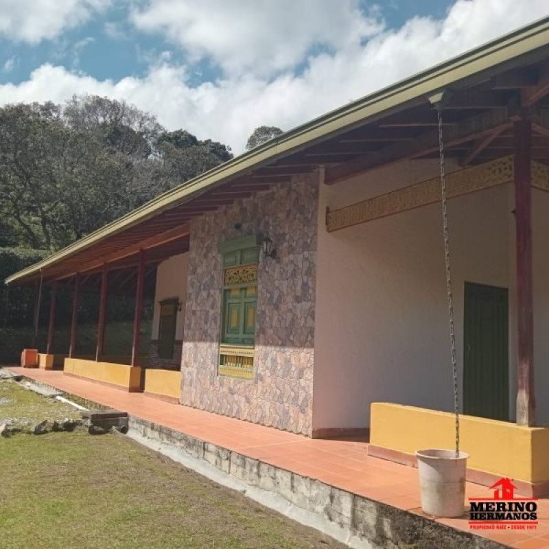 Casa Campestre en venta Antioquia Rionegro Centro 240 m2 Habitaciones 3 Baños 2 Garajes 1 Precio $1680000000