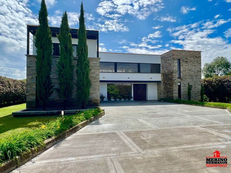 Casa Campestre en venta Antioquia Rionegro Centro 600 m2 Habitaciones 5 Baños 5 Garajes 2 Precio $3900000000