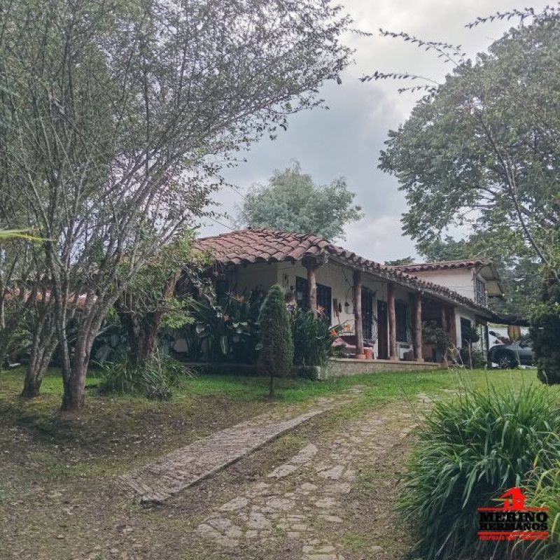 Casa en venta Antioquia Medellín Santa Rosa De Lima 280 m2 Habitaciones 6 Baños 6 Garajes 4 Precio $2000000000