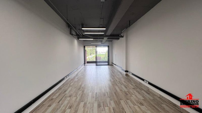 Oficina en arriendo Antioquia Medellín Santa Rosa De Lima 64 m2 Habitaciones 0 Baños 1 Garajes 2 Precio $5300000