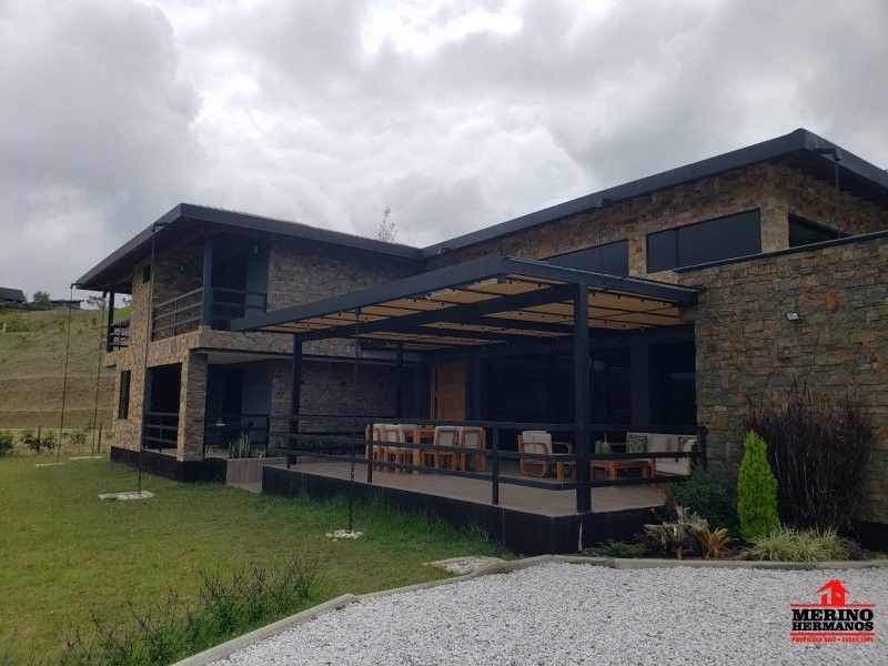 Casa en arriendo Antioquia El Retiro El Retiro 360 m2 Habitaciones 4 Baños 5 Garajes 2 Precio $17530000