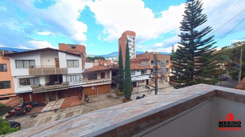 Casa en venta Antioquia Medellín San Bernardo 270 m2 Habitaciones 5 Baños 4 Garajes 1 Precio $700000000