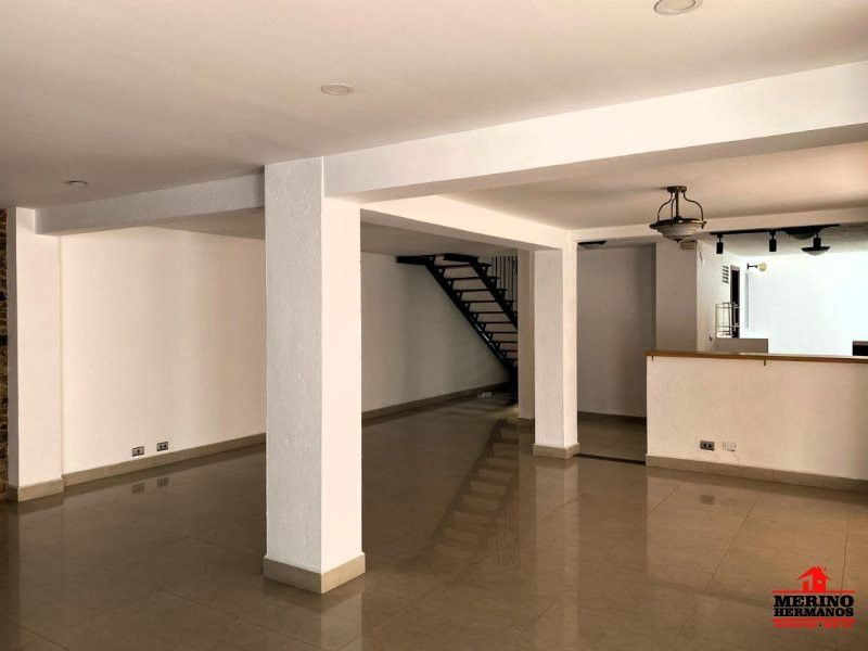 Casa en venta Antioquia La Estrella Suramérica 250 m2 Habitaciones 3 Baños 3 Garajes 4 Precio $1600000000