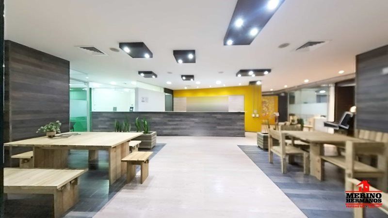 Oficina en arriendo Antioquia Medellín Villa Carlota 550 m2 Habitaciones 0 Baños 6 Garajes 15 Precio $35750000