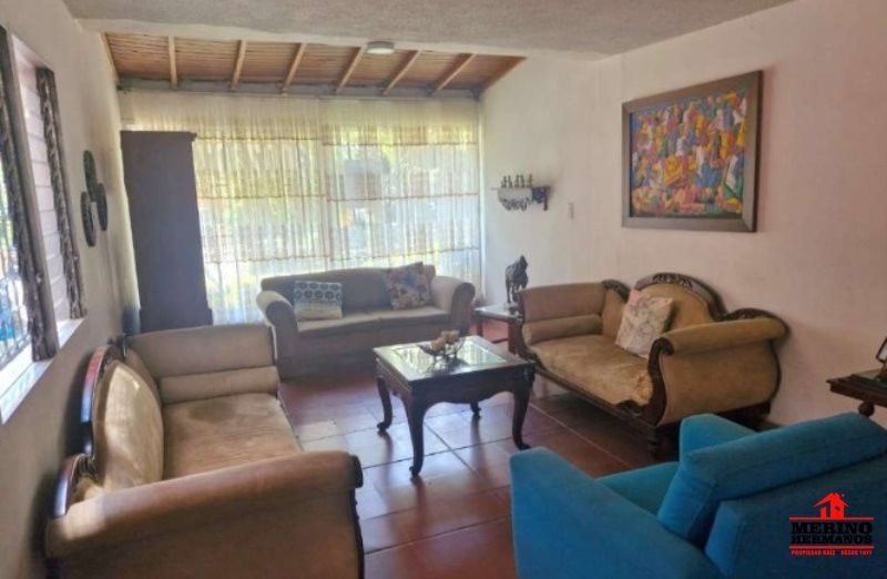 Casa en venta Antioquia Medellín Granada 243 m2 Habitaciones 7 Baños 3 Garajes 2 Precio $1500000000