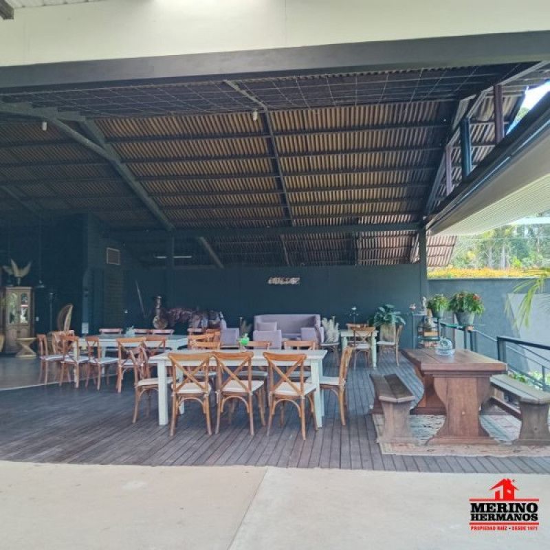 Casa en venta Antioquia Rionegro Centro 1400 m2 Habitaciones 4 Baños 6 Garajes 15 Precio $5500000000