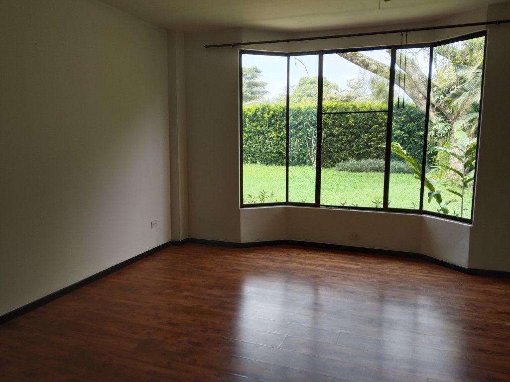 Casa en venta Valle Del Cauca Jamundí Libertadores 256 m2 Habitaciones 4 Baños 3 Garajes 5 Precio $930000000