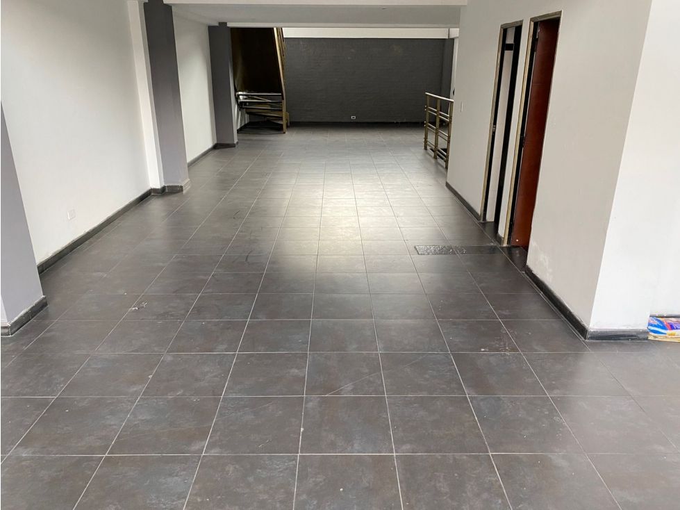 Local en arriendo Cundinamarca Bogotá Las Ferias 120 m2 Habitaciones 0 Baños 2 Garajes 0 Precio $5500000