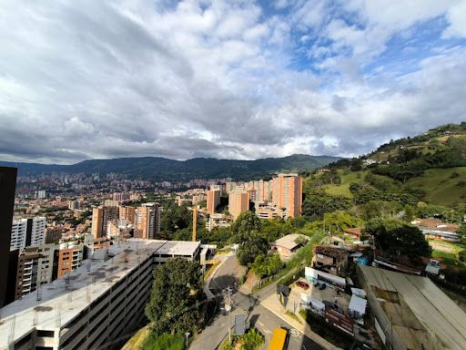 Apartamento en arriendo Antioquia Envigado Loma Del Barro 78 m2 Habitaciones 3 Baños 2 Garajes 1 Precio $3700000