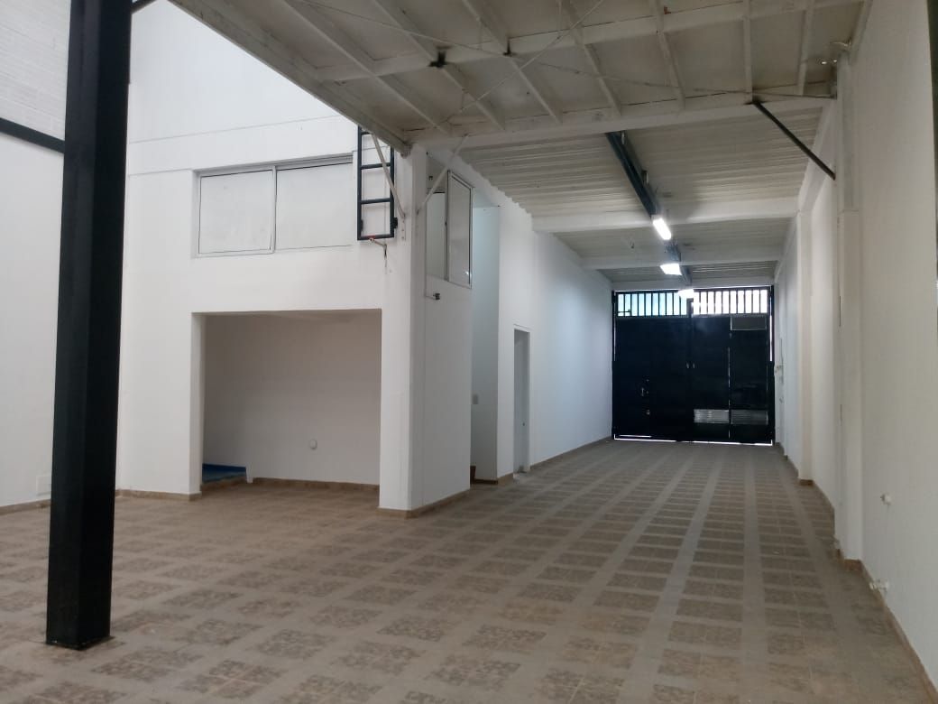 Bodega en arriendo Cundinamarca Bogotá La Paz 270 m2 Habitaciones 0 Baños 2 Garajes 0 Precio $7000000