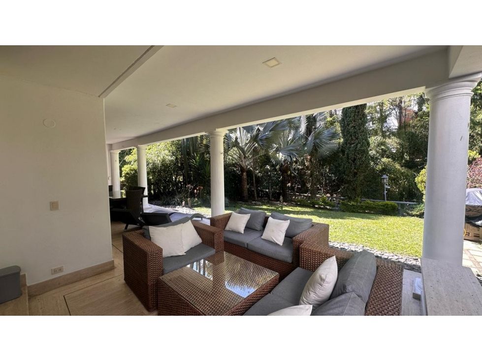 Casa en venta Antioquia Medellín Medellín 510 m2 Habitaciones 3 Baños 3 Garajes 2 Precio $2700000000