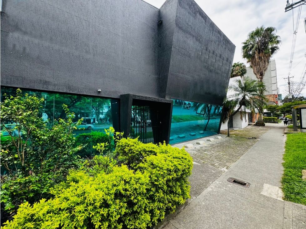 Bodega en arriendo Antioquia Medellín Medellín 1400 m2 Habitaciones 0 Baños 9 Garajes 3 Precio $36000000