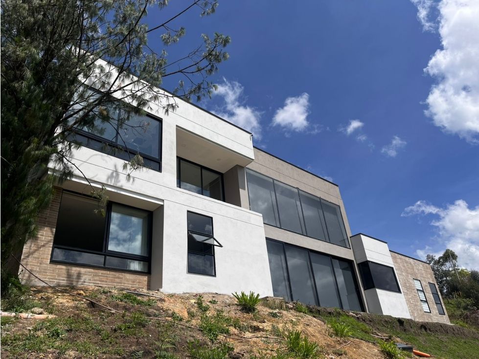 Casa en venta Antioquia Guarne San Vicente 270 m2 Habitaciones 3 Baños 5 Garajes 2 Precio $1500000000