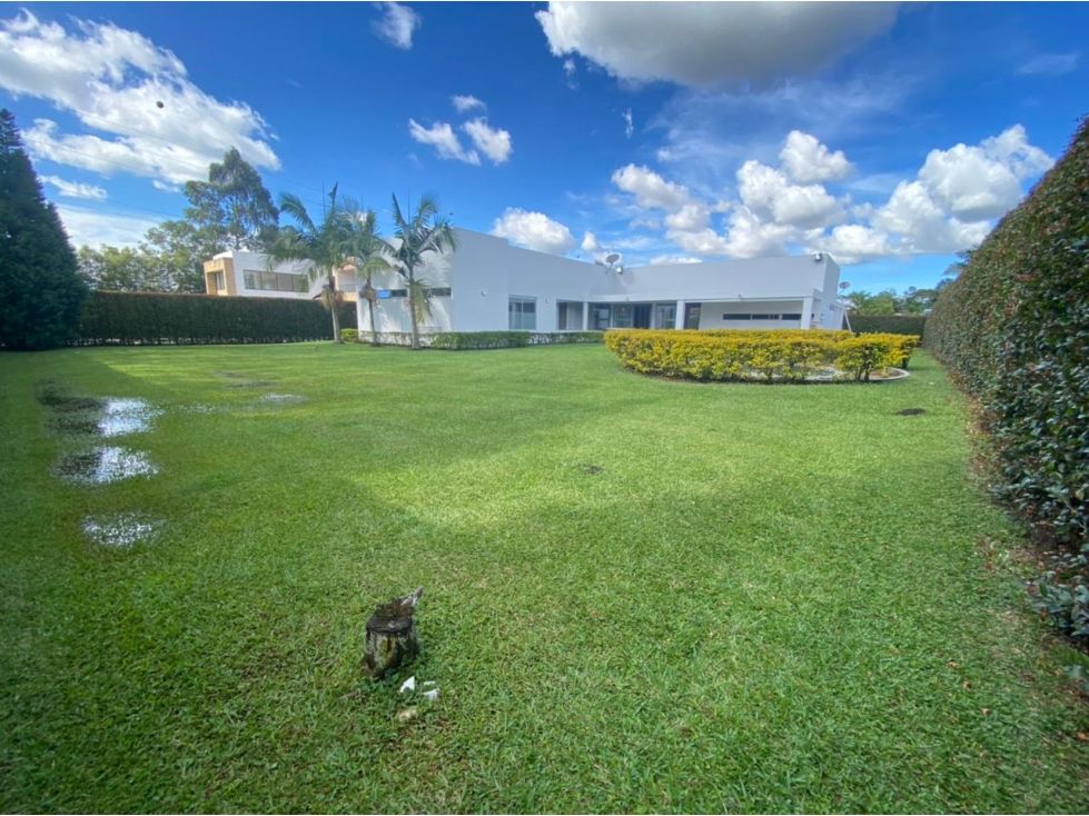 Casa Campestre en arriendo o venta Antioquia Rionegro Rionegro 350 m2 Habitaciones 4 Baños 7 Garajes 8 Precio venta $3600000000 Precio arriendo $17290000