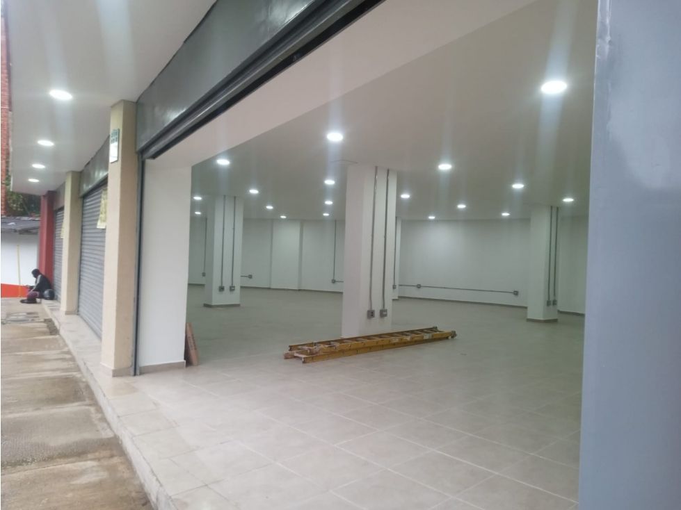 Local en arriendo Antioquia Sabaneta Sabaneta 300 m2 Habitaciones 0 Baños 2 Garajes 0 Precio $9000000