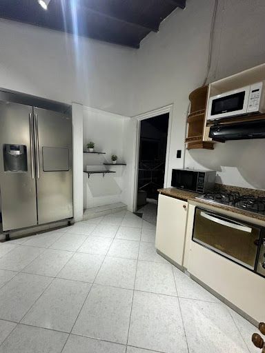 Apartamento en arriendo Antioquia Medellín La Floresta 80 m2 Habitaciones 2 Baños 1 Garajes 0 Precio $3000000