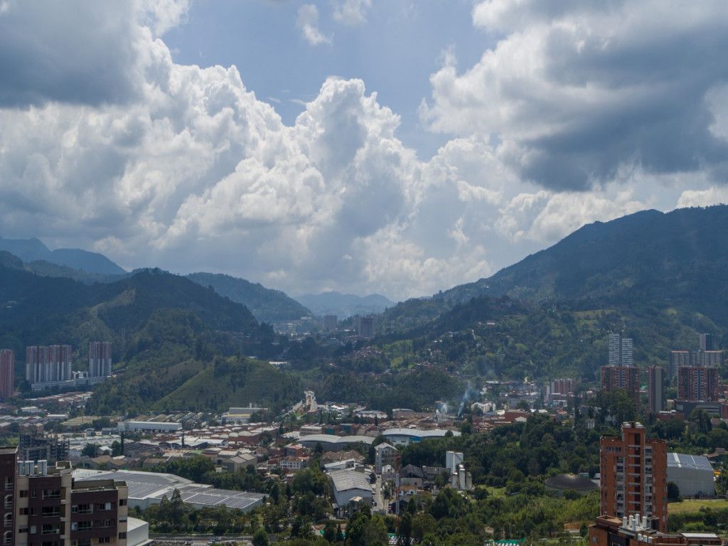 Apartamento en venta Antioquia Itagüí Itagüí 81 m2 Habitaciones 3 Baños 2 Garajes 1 Precio $665000000