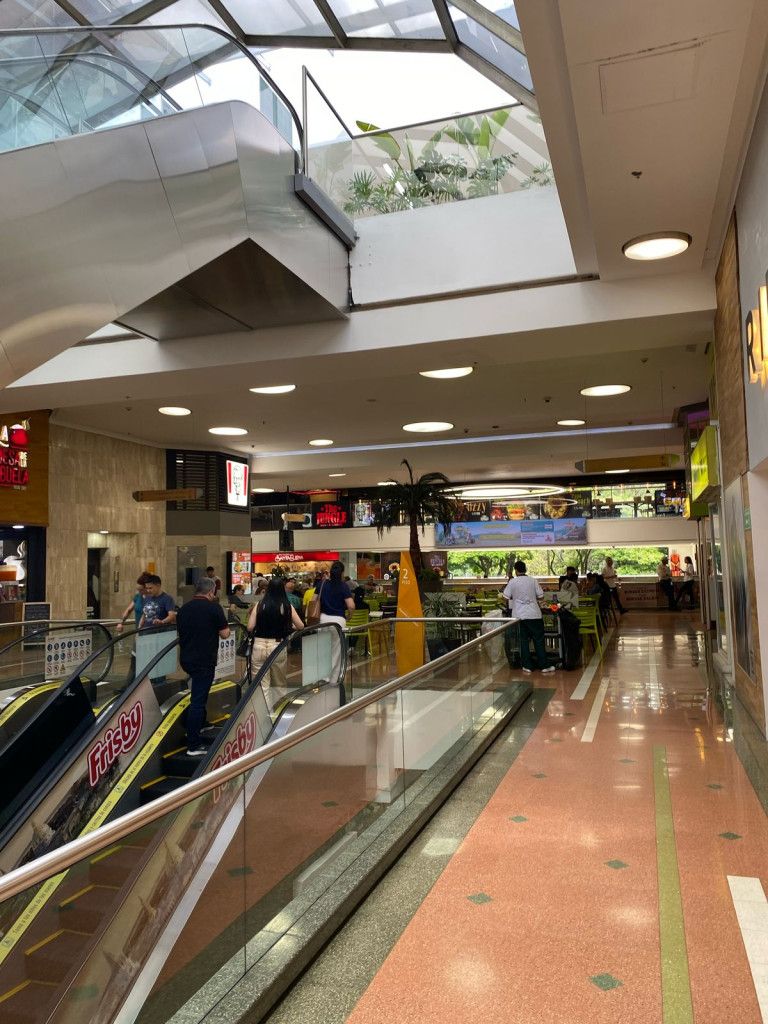 Local en venta Antioquia Medellín Los Conquistadores 112 m2 Habitaciones 0 Baños 0 Garajes 0 Precio $1100000000