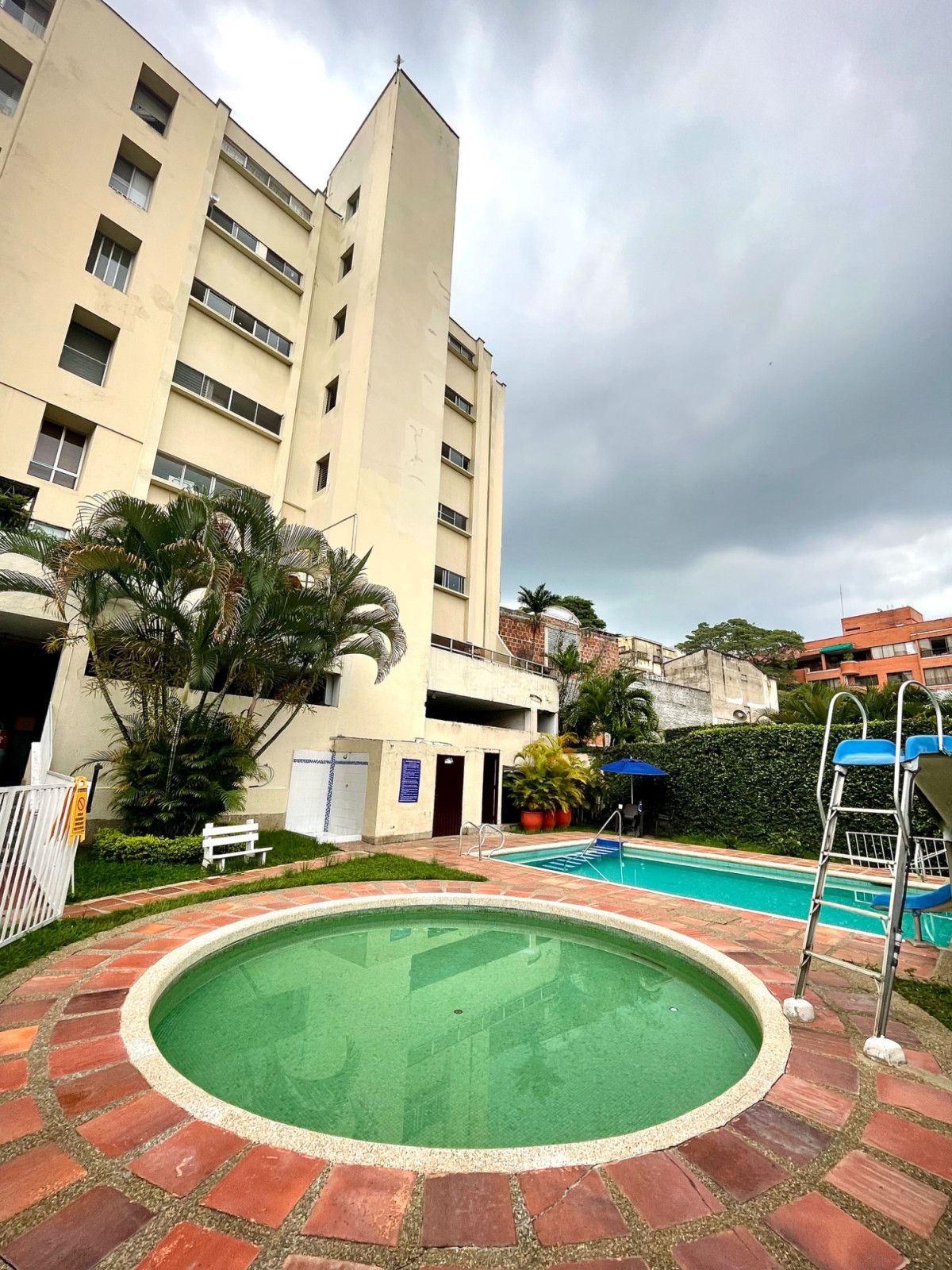 Apartamento en venta Valle Del Cauca Cali San Fernando Viejo 115 m2 Habitaciones 3 Baños 2 Garajes 2 Precio $395000000