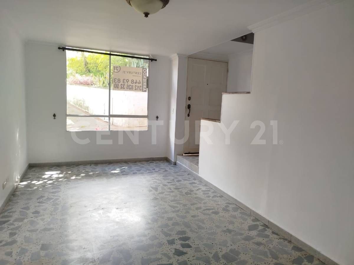 Casa en arriendo Antioquia Medellín Urbanizacion Manesa 100 m2 Habitaciones 3 Baños 3 Garajes 1 Precio $3370000