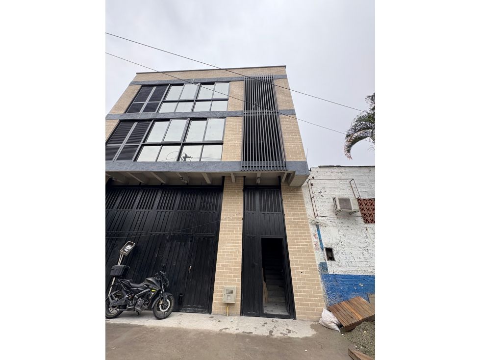 Bodega en arriendo Antioquia Medellín Trinidad 86 m2 Habitaciones 0 Baños 1 Garajes 2 Precio $5000000