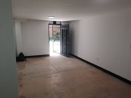 Casa en arriendo Antioquia Medellín Calasanz 100 m2 Habitaciones 1 Baños 2 Garajes 0 Precio $3000000