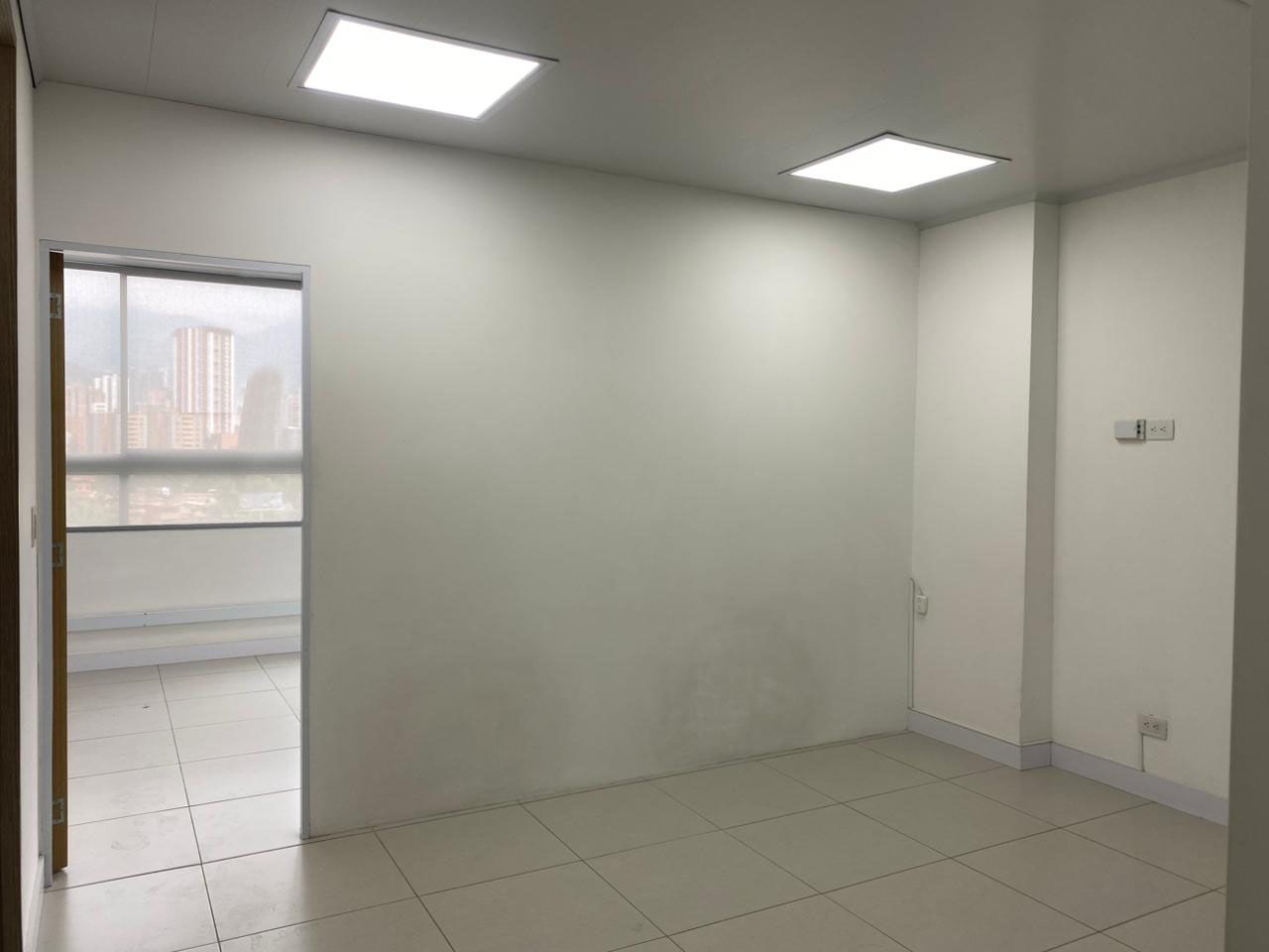 Oficina en arriendo Antioquia Sabaneta Restrepo Naranjo 50 m2 Habitaciones 0 Baños 1 Garajes 1 Precio $3200000