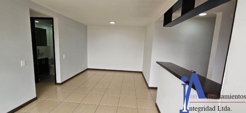 Apartamento en venta Antioquia Medellín Las Violetas 68 m2 Habitaciones 3 Baños 2 Garajes 1 Precio $500000000