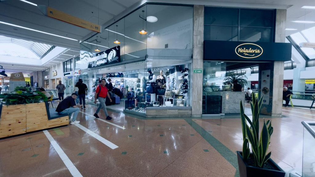 Local en venta Antioquia Medellín Los Conquistadores 77 m2 Habitaciones 0 Baños 0 Garajes 0 Precio $850000000