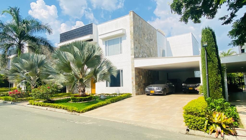 Casa en venta Valle Del Cauca Cali Parcelaciones Pance 1160 m2 Habitaciones 4 Baños 6 Garajes 6 Precio $2990000000